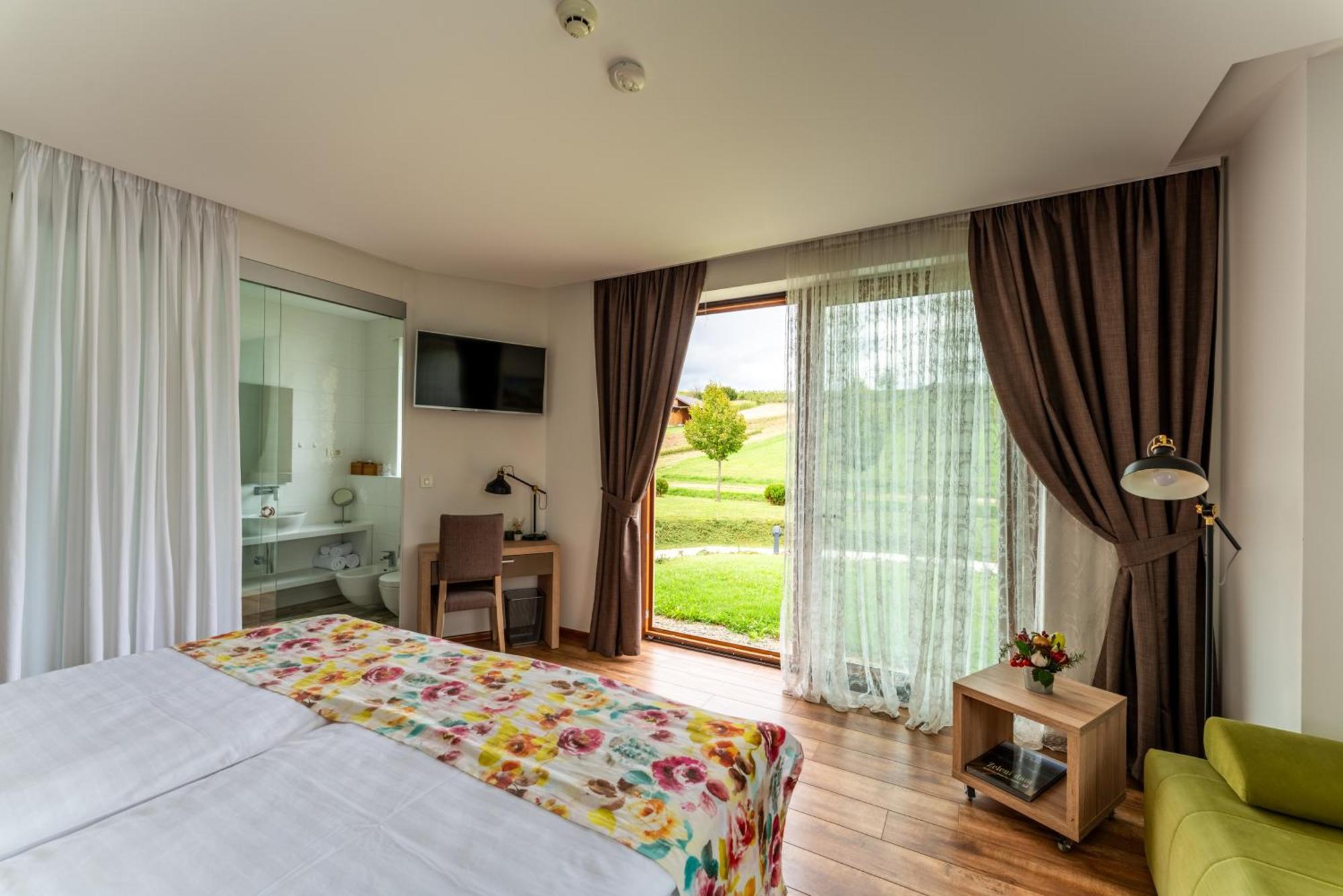 Bed&Breakfast Vinarija Coner Bjelovar Esterno foto